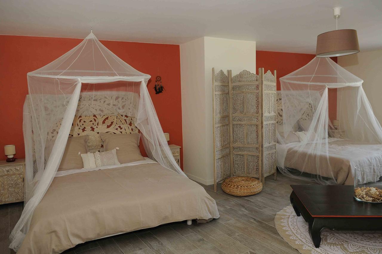 לינה וארוחת בוקר דמגאן Les Loges De L'Ecurie מראה חיצוני תמונה